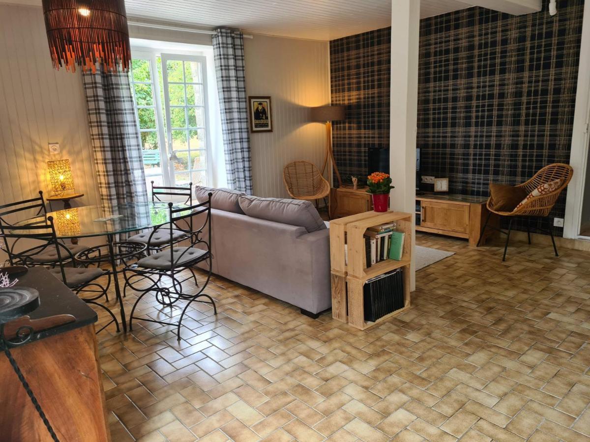 La Maison Des Tilleuls Saint-Germain-Sur-Seves Exteriör bild