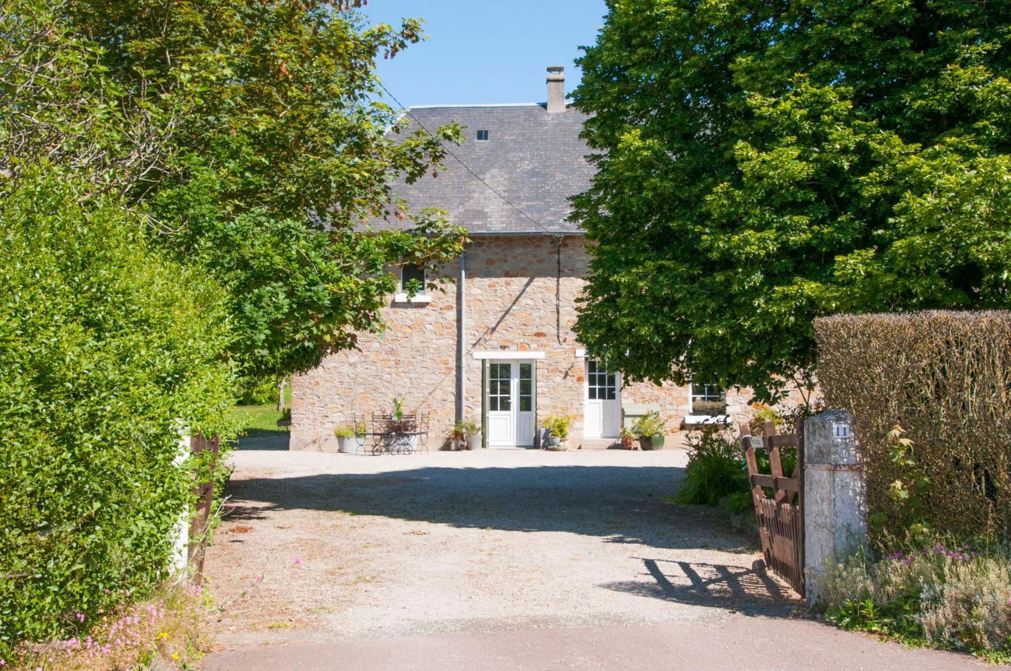 La Maison Des Tilleuls Saint-Germain-Sur-Seves Exteriör bild